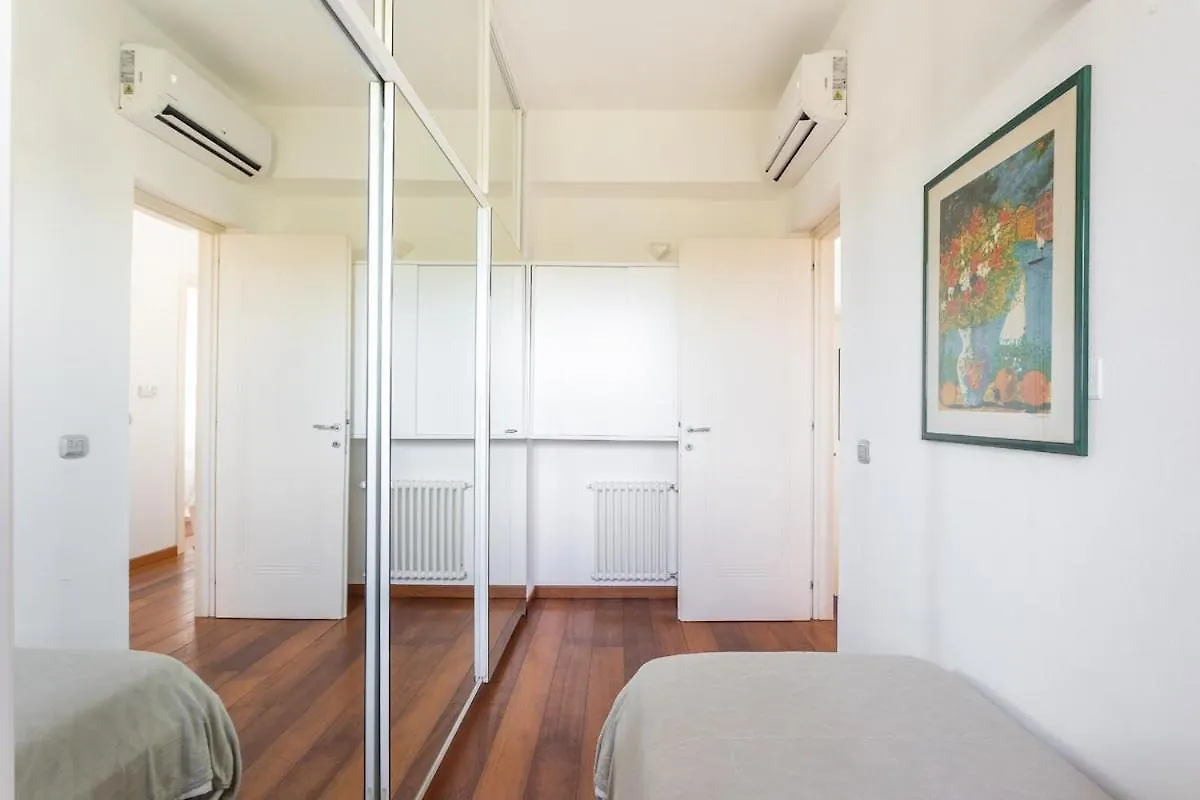 Casa Futuro - Beautiful Sea View With Pool Apartment Torre Grande