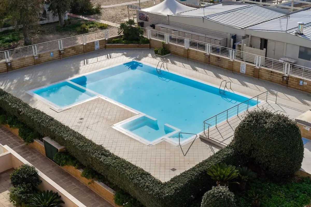 Casa Futuro - Beautiful Sea View With Pool Apartment Torre Grande