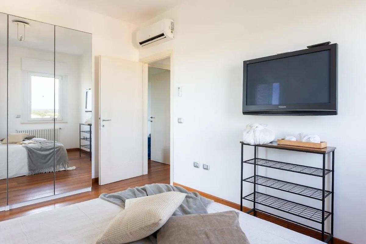 Casa Futuro - Beautiful Sea View With Pool Apartment Torre Grande